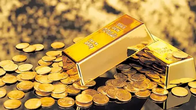 శిశువు డైపర్ లో రూ.50 లక్షల విలువైన బంగారం