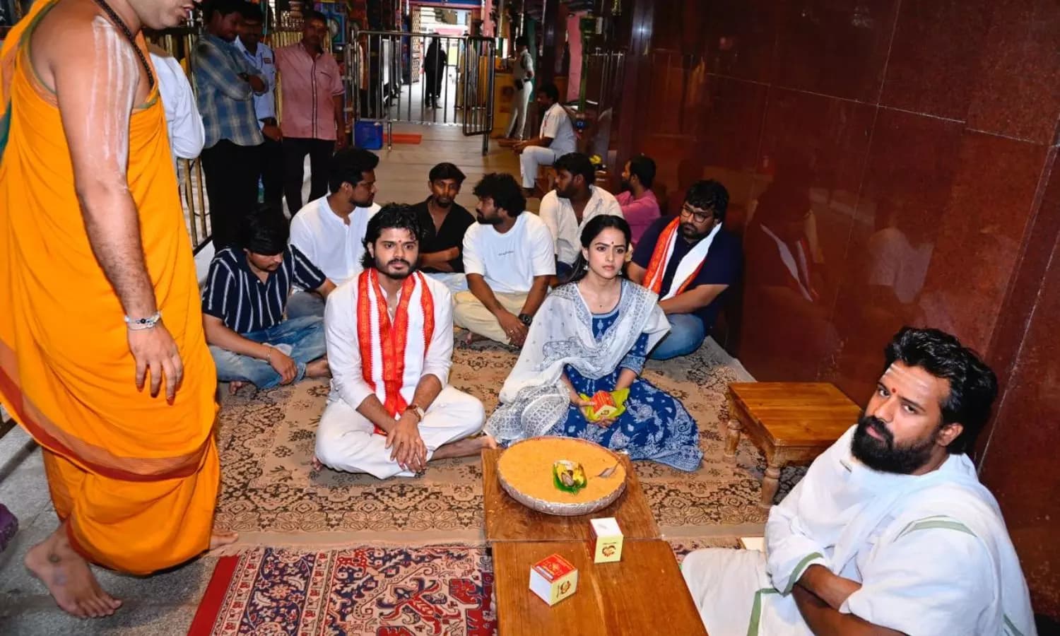 Anand Devarakonda And Vaishnavi Chaitanya Visit Temple For Epic 180032
