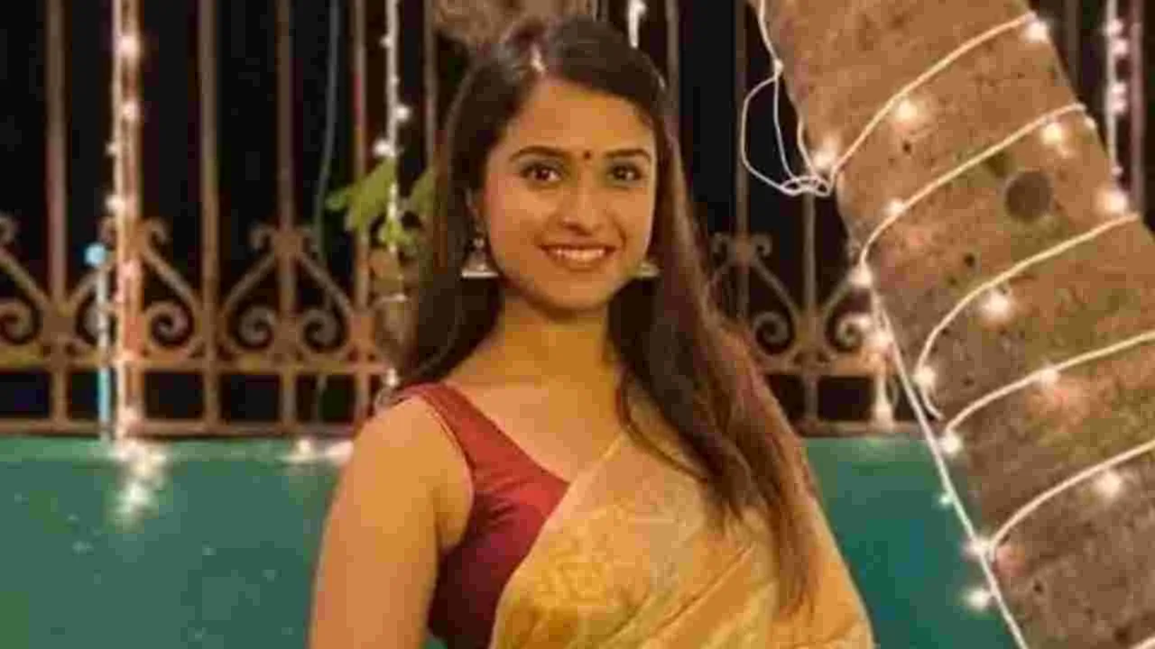 దిశా సాలియాన్ మృతి కేసు.. సీబీఐ దర్యాప్తునకు బాంబే హైకోర్టు ఆదేశం